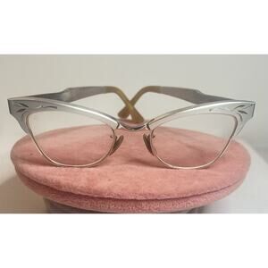 VINTAGE 50'S BAUSCH & LOMB 1/10 12K GF ETCHED SILVER CAT EYE 46 ALUMINUM FRAMES